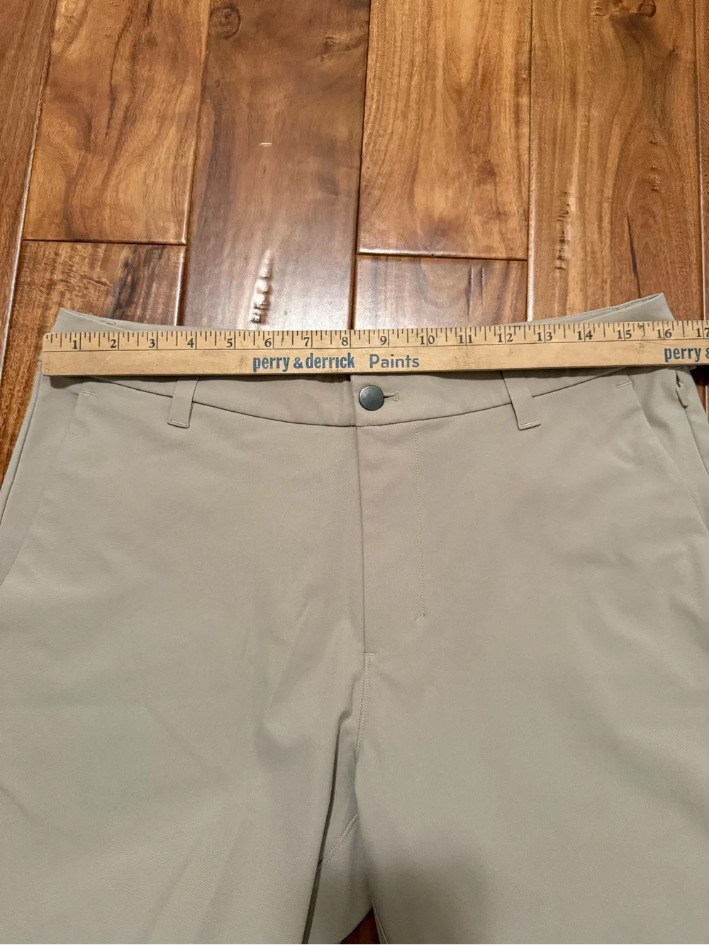 LULULEMON Commission Classic-Fit Short 7” *Warpstreme Men’s sz 32 in Khaki/Tan - Picture 5 of 10